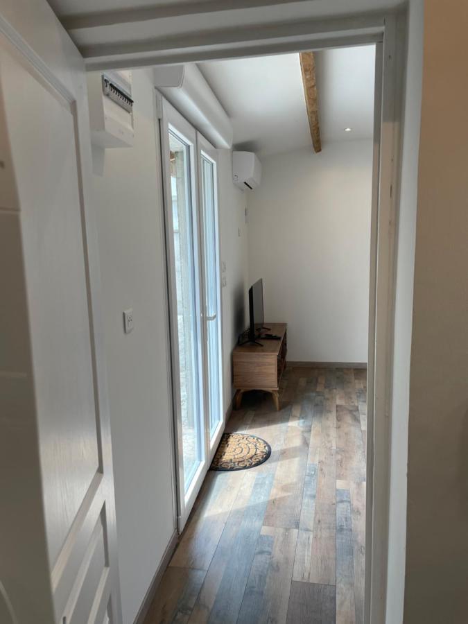 Studio 23 M2+Wifi +Parking Prive Aparthotel Oullins Bagian luar foto